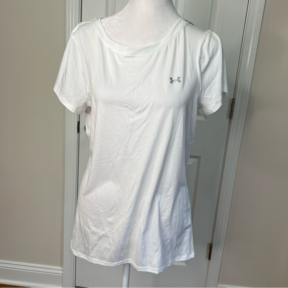 ! NWT. Under Armour women’s shirt